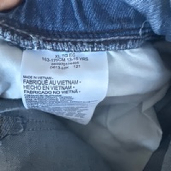 Boys Levi's Denim Shorts, Size XL, Blue - Picture 6 of 6